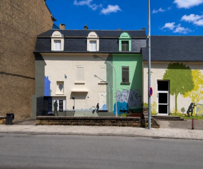 Fassadengestaltung Jugendclub Studio Bonnevoie Luxemburg — Gesamtansicht beider Fassaden