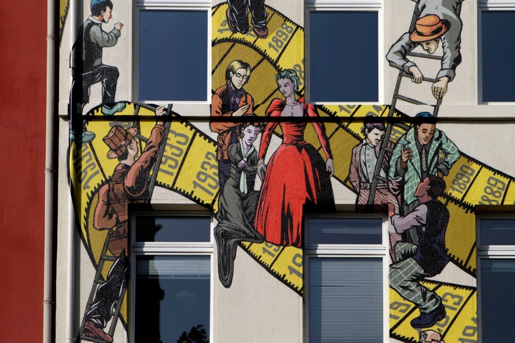 Fassadenkunst von Felix Gephart und Dominik Hebestreit – Detail Erdgeschoss Frankfurt